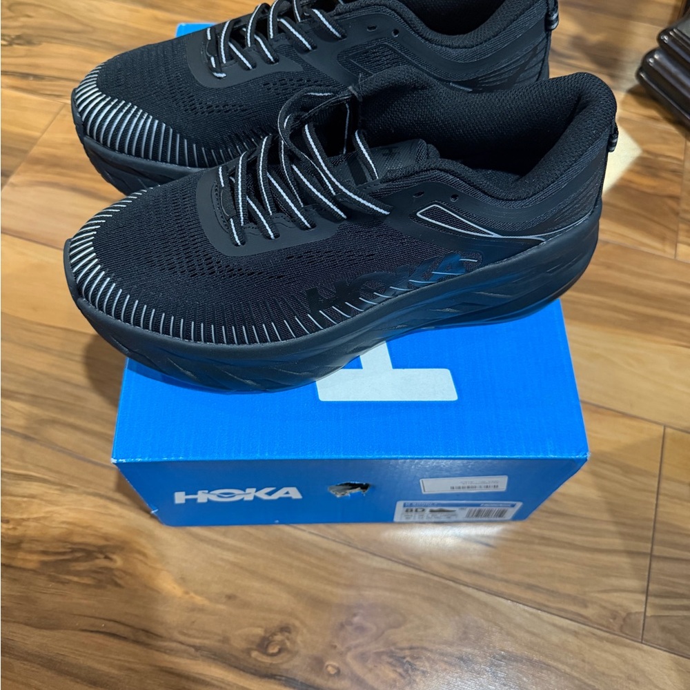 Hoka M Bondi 7 Blue Box Label